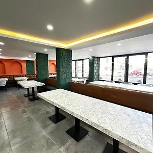  Aparthotel Renaissance